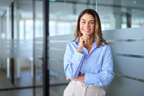 Clienta feliz tras superar embargo